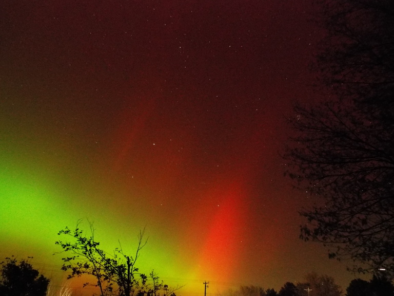 red and green aurora east of Iowa City