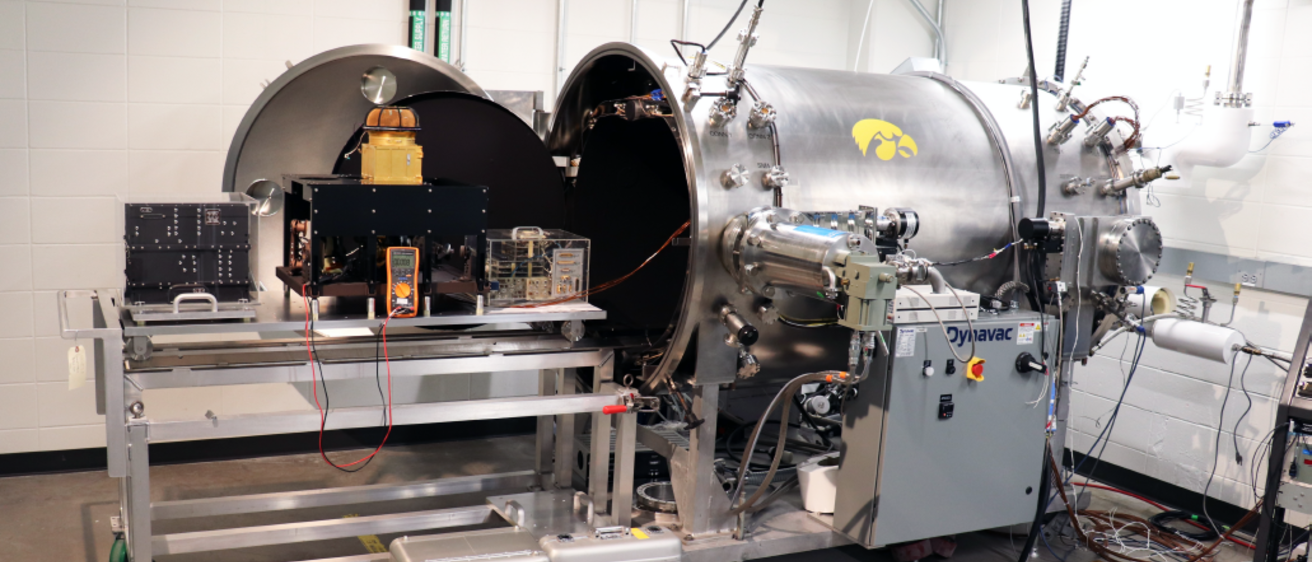Thermal Vacuum Test Chamber at University of Iowa