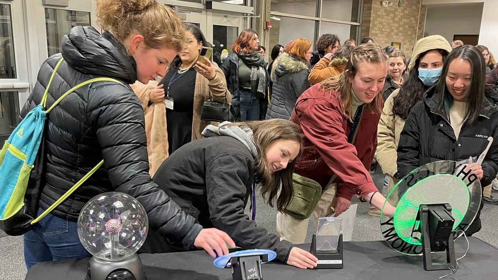 Students check in at CUWiP 2023 at University of Iowa